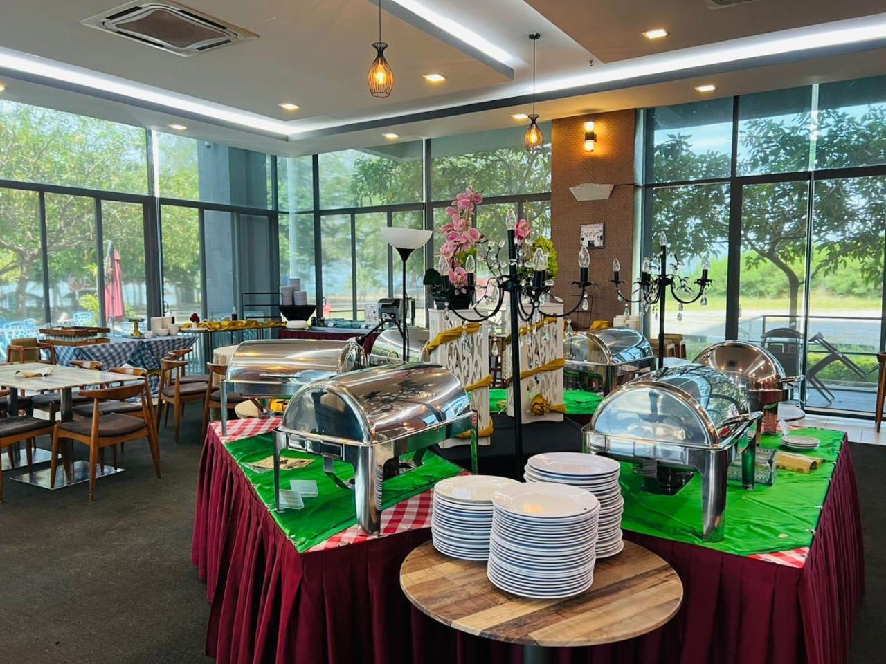D'Wharf Hotel & Serviced Residence Port Dickson Buitenkant foto
